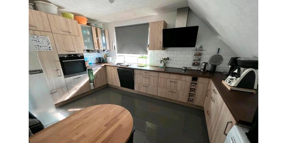 Etagenwohnung Bad Dürrheim - 4.5 Zimmer, 120 m&sup2;, 1.500&euro; | Angebot:25755996