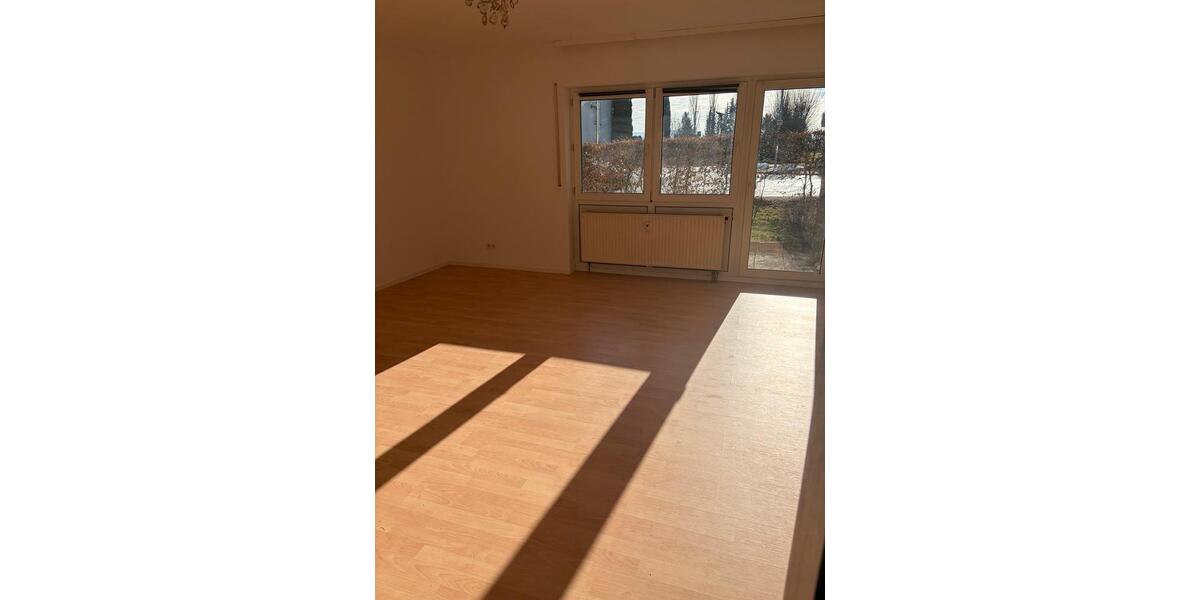 Erdgeschoßwohnung Trossingen - 1.5 Zimmer, 33 m&sup2;, 575&euro; | Angebot:24373534