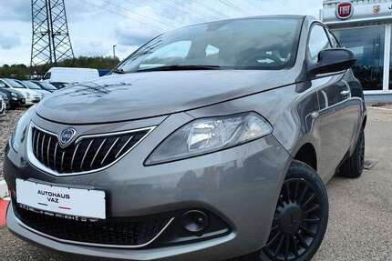 Lancia Ypsilon 21.878 km 16.490 &euro; Villingen-Schwenningen 78052