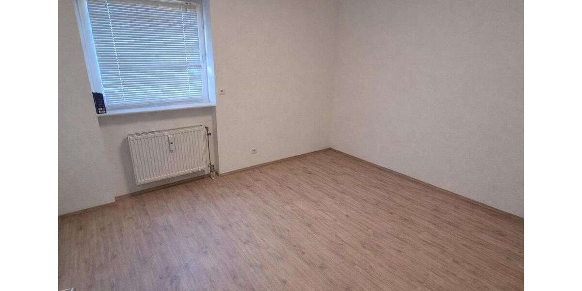 Etagenwohnung Villingen-Schwenningen Schwenningen - 3 Zimmer, 105 m&sup2;, 1.000&euro; | Angebot:25754363