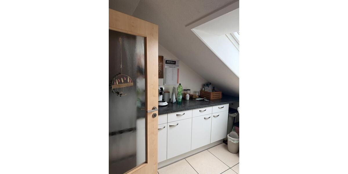 Dachgeschoßwohnung Zimmern ob Rottweil - 4 Zimmer, 80 m&sup2;, 1.050&euro; | Angebot:25259117