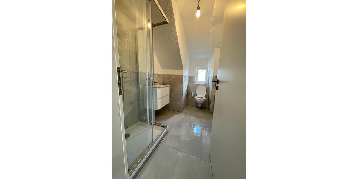 Dachgeschoßwohnung Trossingen - 4.5 Zimmer, 100 m&sup2;, 900&euro; | Angebot:23595540