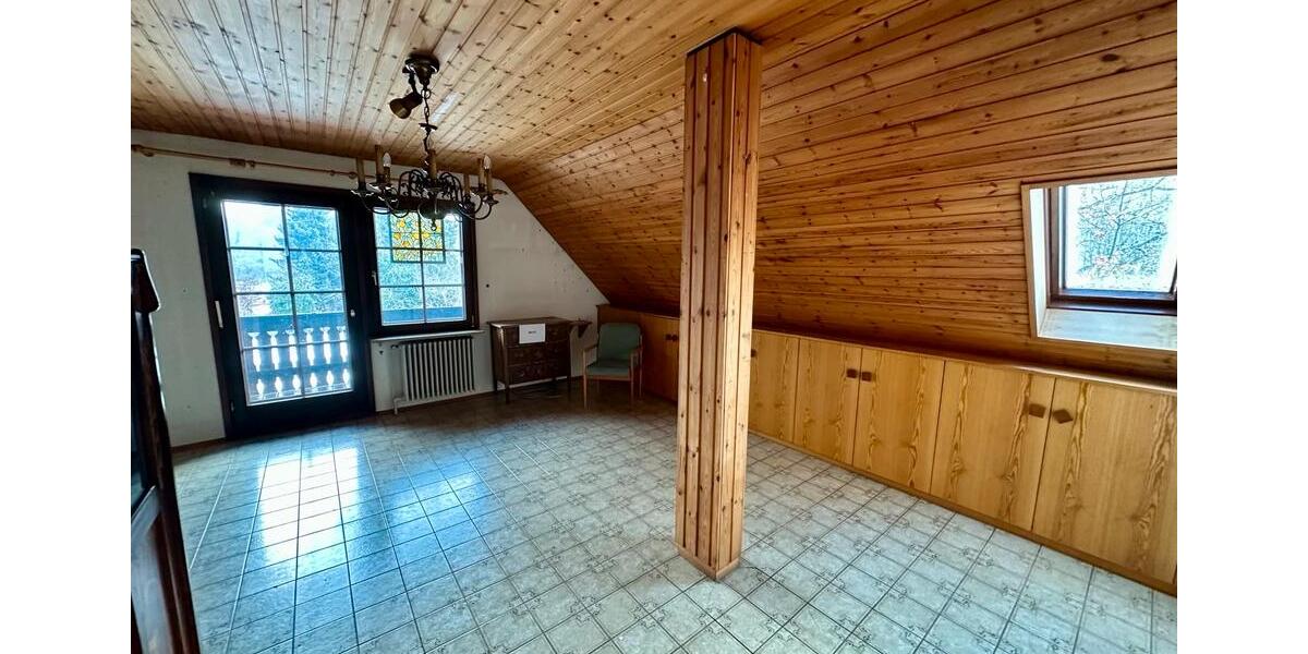 Einfamilienhaus Villingen-Schwenningen Schwenningen - 6 Zimmer, 150 m&sup2;, 330.000&euro; | Angebot:25999076
