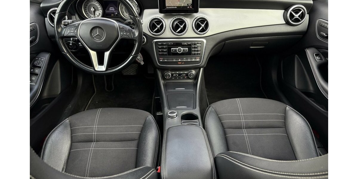 Mercedes-Benz GLA 250 4Matic NIGHT/BI-XENON/PANO/NAVI/MEMORY 138.187 km 15.900 &euro; Villingen-Schwenningen 78054
