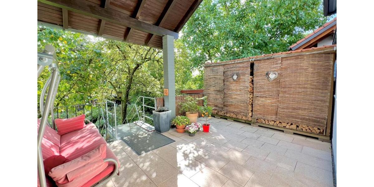 Einfamilienhaus Trossingen - 11.5 Zimmer, 329 m&sup2;, 798.000&euro; | Angebot:25790227