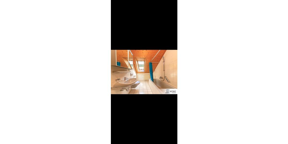 Dachgeschoßwohnung Titisee-Neustadt Neustadt - 3 Zimmer, 78 m&sup2;, 1.200&euro; | Angebot:25392249