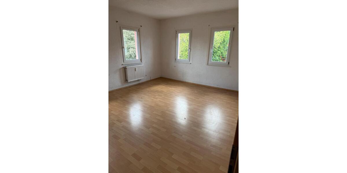 Etagenwohnung Villingen-Schwenningen Schwenningen - 6 Zimmer, 110 m&sup2;, 1.400&euro; | Angebot:26670356