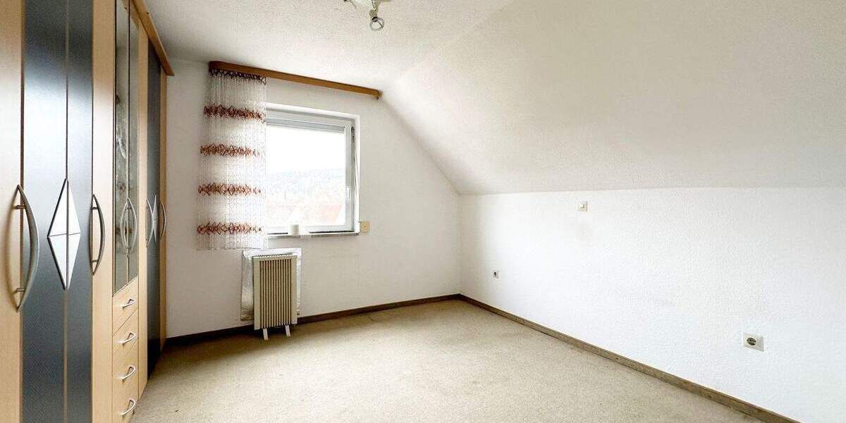 Einfamilienhaus Rottweil Göllsdorf - 6 Zimmer, 100 m&sup2;, 185.000&euro; | Angebot:25662398