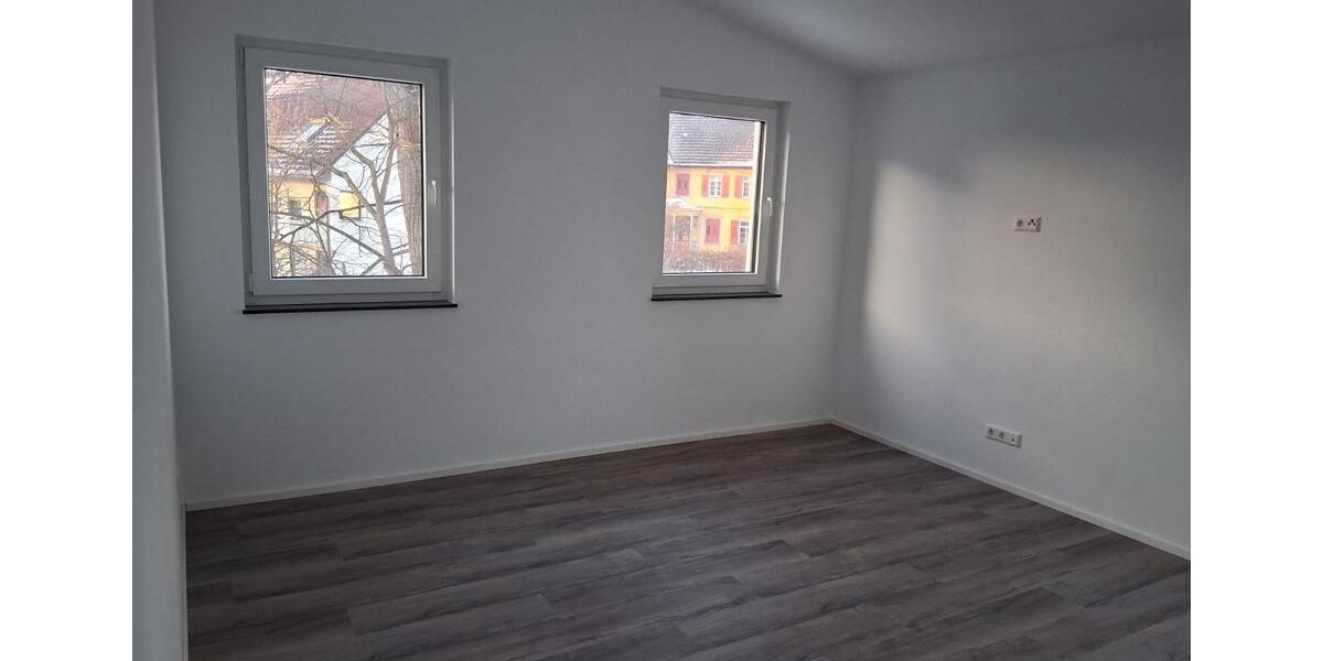 Etagenwohnung Dunningen - 2 Zimmer, 80 m&sup2;, 1.100&euro; | Angebot:25311128