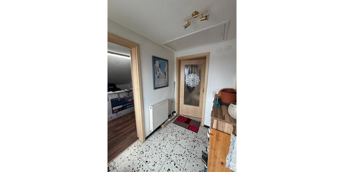 Dachgeschoßwohnung Zimmern ob Rottweil - 4 Zimmer, 80 m&sup2;, 1.050&euro; | Angebot:25259117