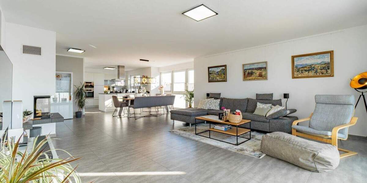 Etagenwohnung Villingen-Schwenningen Schwenningen - 5 Zimmer, 203 m&sup2;, 747.000&euro; | Angebot:25695899