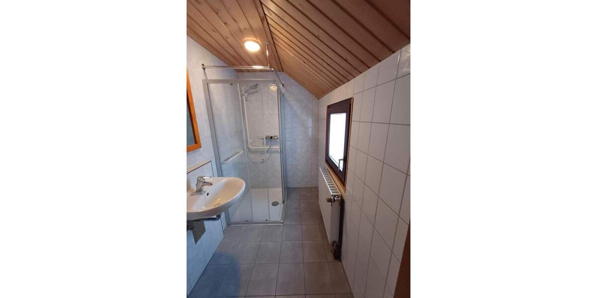 Einfamilienhaus Gütenbach - 7 Zimmer, 186 m&sup2;, 390.000&euro; | Angebot:25853939