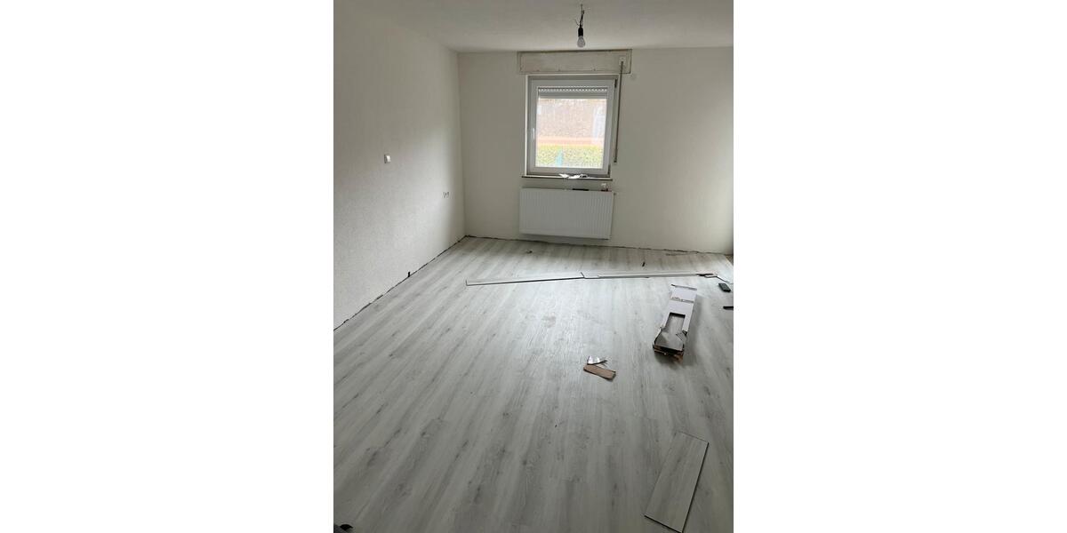 Reihenhaus Tuttlingen - 5 Zimmer, 1 m&sup2;, 1.400&euro; | Angebot:25824303