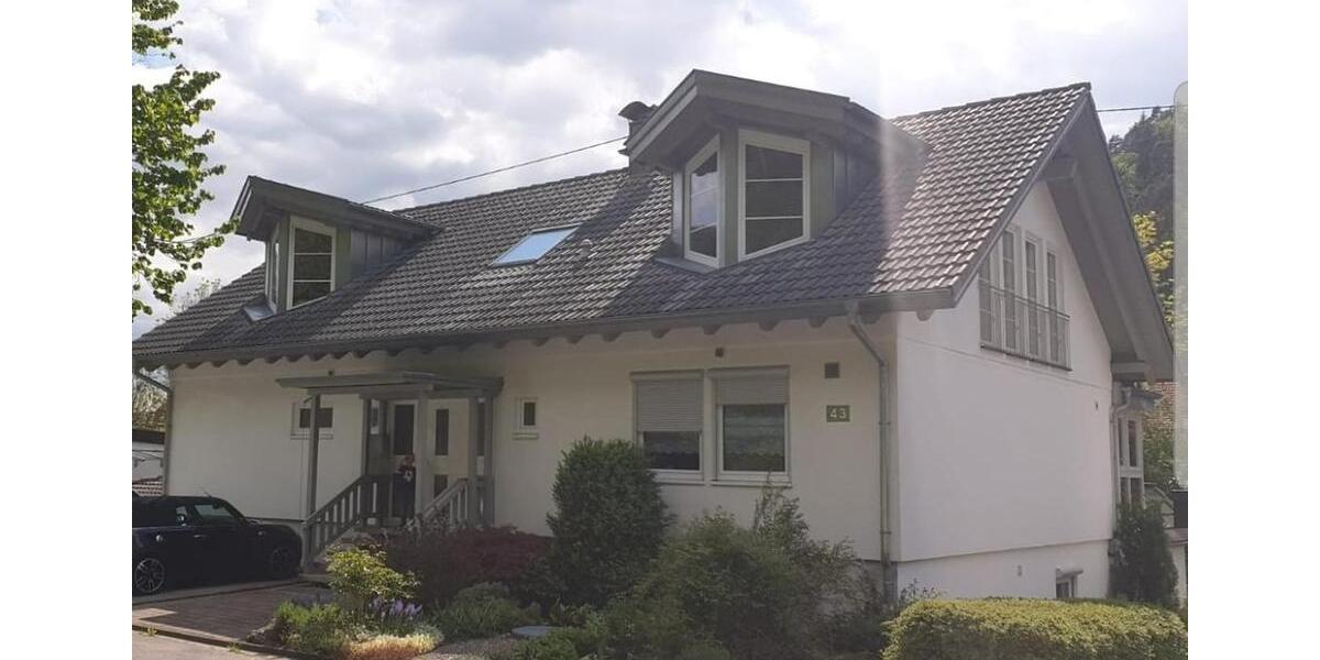 Erdgeschoßwohnung Tuttlingen - 4.5 Zimmer, 138 m&sup2;, 1.200&euro; | Angebot:25418880