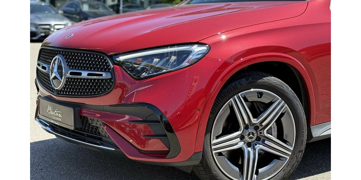 Mercedes-Benz GLC 300 d AMG/PANORAMA/4-MATIC/NAVI/MBUX/1.HAND 39.620 km 52.900 &euro; Villingen-Schwenningen 78054