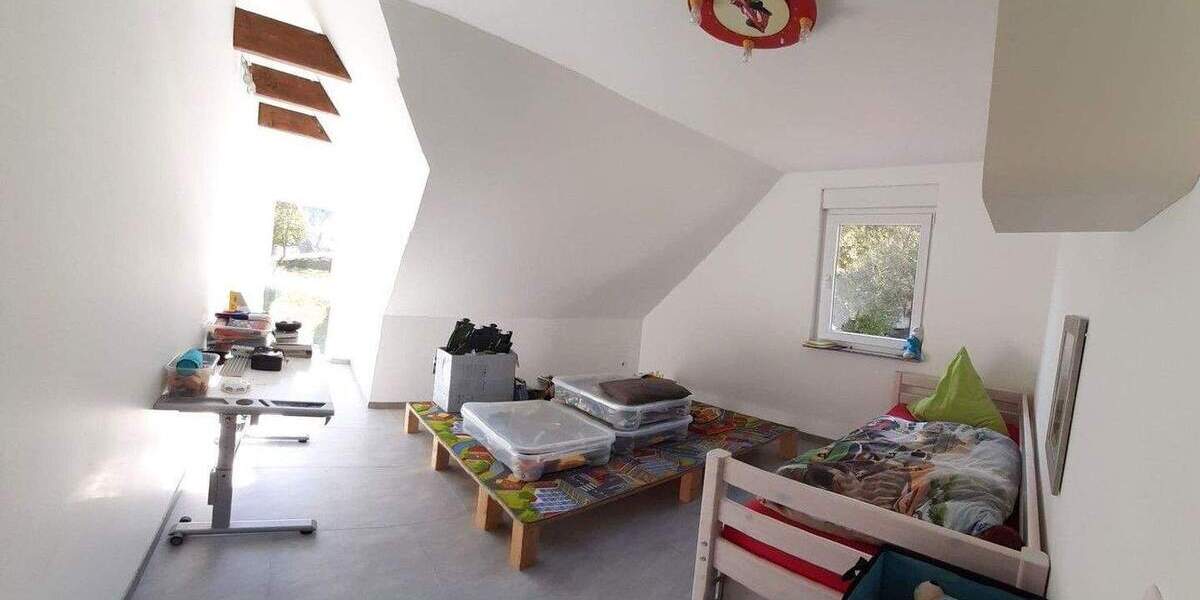 Mehrfamilienhaus, Wohnhaus Vöhrenbach Hammereisenbach-Bregenbach - 8 Zimmer, 185 m&sup2;, 550.000&euro; | Angebot:25717513