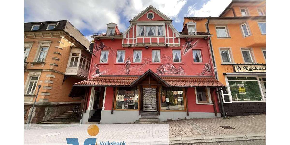 Einfamilienhaus Triberg - 12 Zimmer, 263 m&sup2;, 345.000&euro; | Angebot:23072362