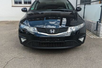 Honda Civic 295.600 km 2.999 &euro; Donaueschingen 78166