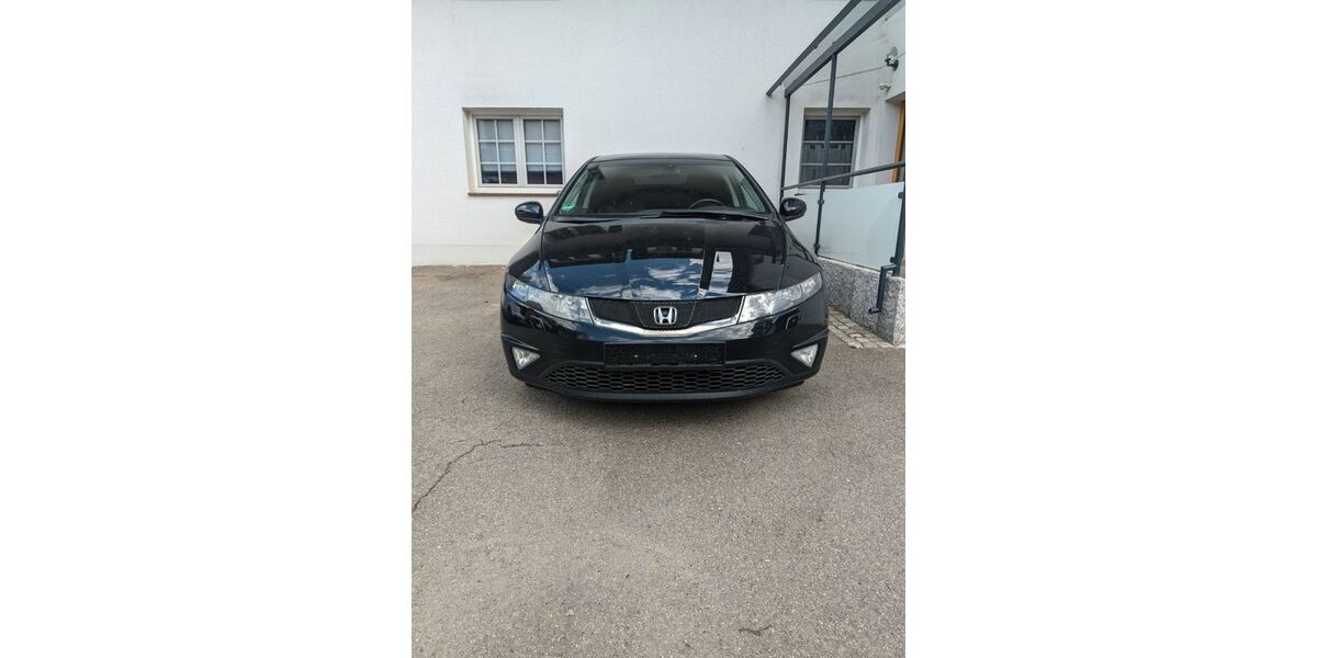 Honda Civic 295.600 km 2.999 &euro; Donaueschingen 78166