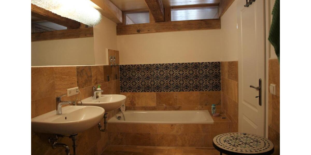 Etagenwohnung Titisee-Neustadt Neustadt - 6 Zimmer, 170 m&sup2;, 2.050&euro; | Angebot:25282584