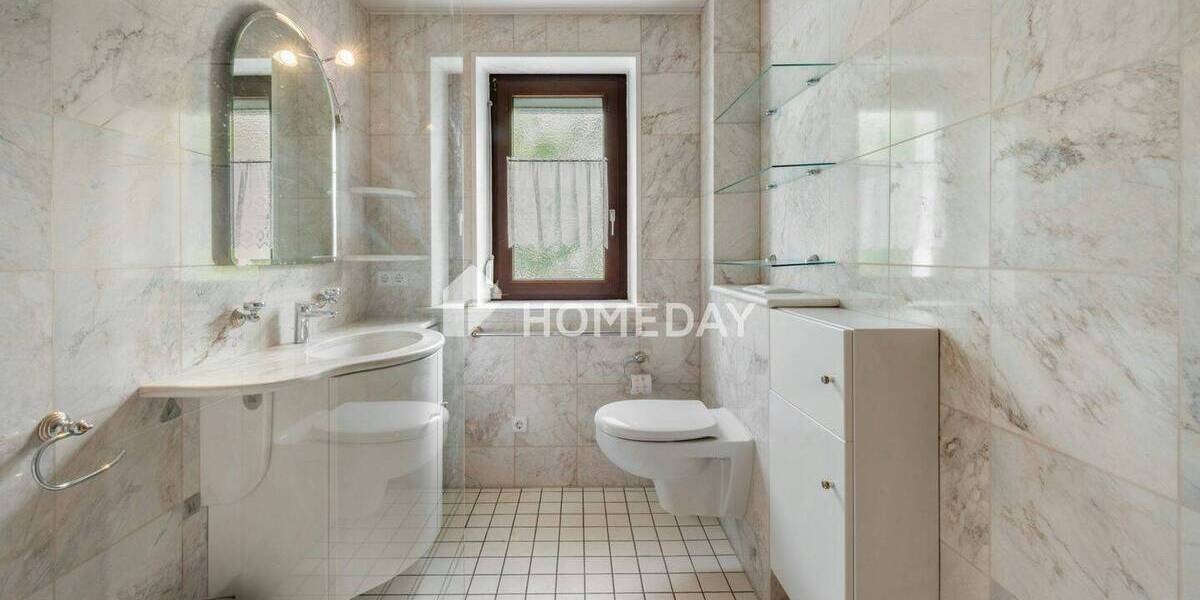 Mehrfamilienhaus, Wohnhaus Donaueschingen - 7 Zimmer, 220 m&sup2;, 419.000&euro; | Angebot:26686068
