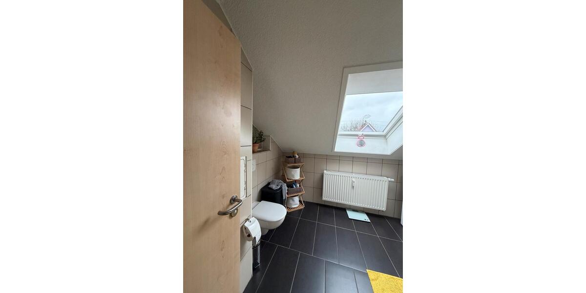 Dachgeschoßwohnung Zimmern ob Rottweil - 4 Zimmer, 80 m&sup2;, 1.050&euro; | Angebot:25259117