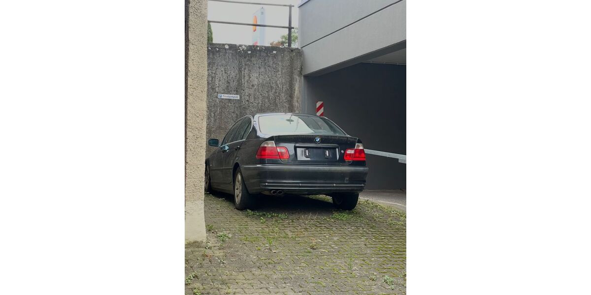 BMW 320 257.000 km 1.000 &euro; Rottweil 78628