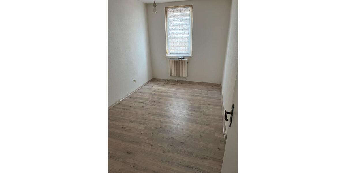 Erdgeschoßwohnung Tuttlingen - 3 Zimmer, 60 m&sup2;, 690&euro; | Angebot:25963140