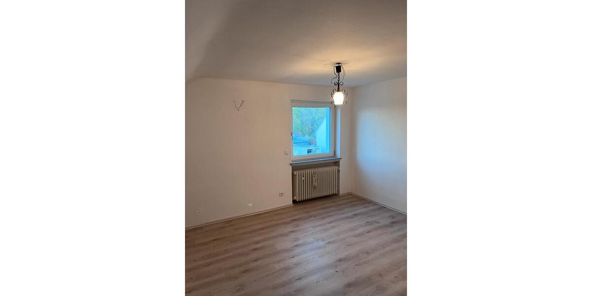Dachgeschoßwohnung Donaueschingen - 2.5 Zimmer, 77 m&sup2;, 800&euro; | Angebot:26368818
