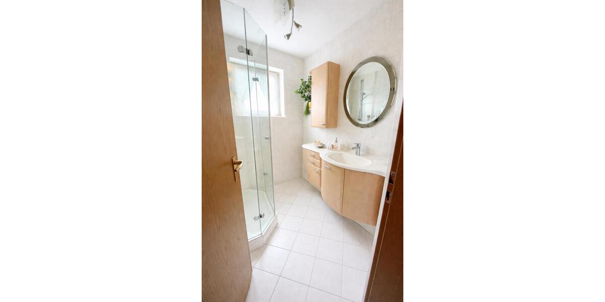 Etagenwohnung Villingen-Schwenningen Schwenningen - 3 Zimmer, 80 m&sup2;, 380&euro; | Angebot:25978995