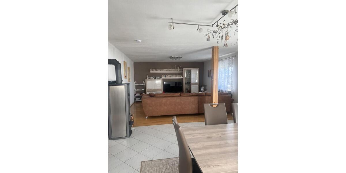 Doppelhaushälfte Gosheim - 7 Zimmer, 170 m&sup2;, 328.000&euro; | Angebot:26356023