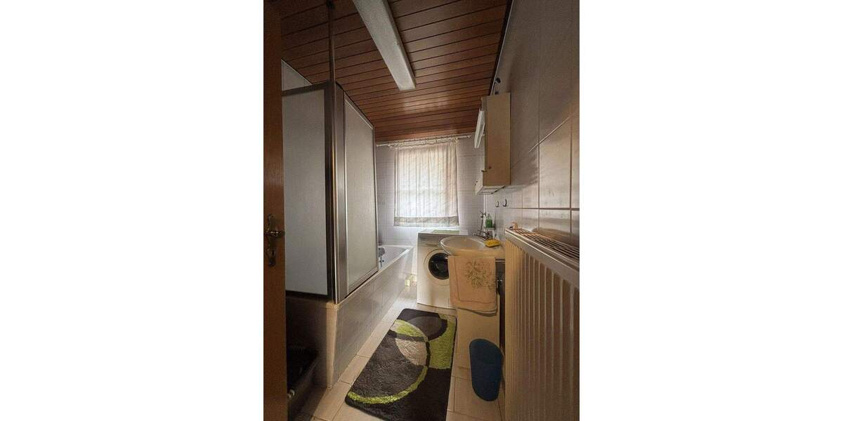 Mehrfamilienhaus, Wohnhaus Reichenbach am Heuberg - 7 Zimmer, 170 m&sup2;, 175.000&euro; | Angebot:25866992