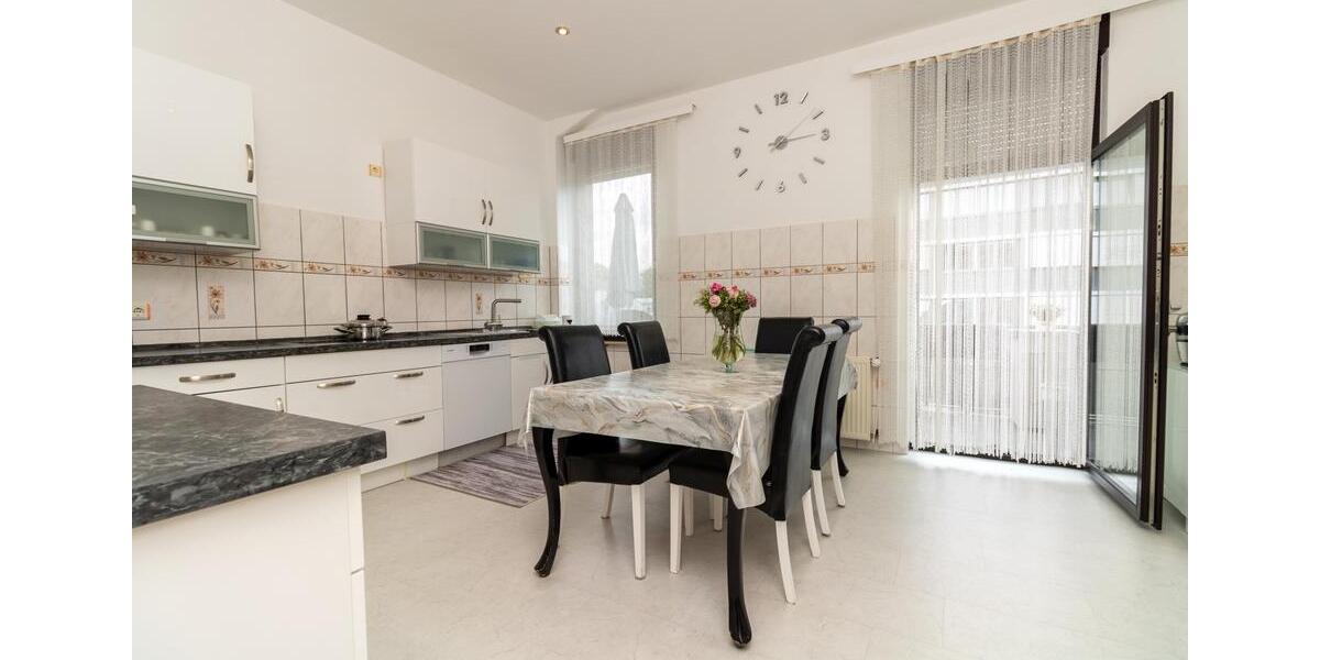 Etagenwohnung Deißlingen - 4 Zimmer, 148 m&sup2;, 1.350&euro; | Angebot:25867099