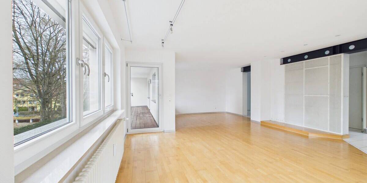 Etagenwohnung Rottweil - 2 Zimmer, 100 m&sup2;, 1.050&euro; | Angebot:25683396