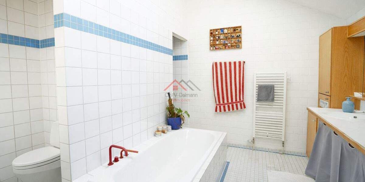 Einfamilienhaus Tuttlingen Möhringen - 8 Zimmer, 239 m&sup2;, 625.000&euro; | Angebot:25878548