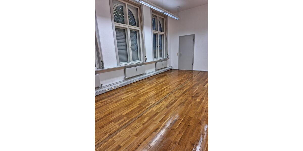 Etagenwohnung Schramberg - 5 Zimmer, 190 m&sup2;, 1.199&euro; | Angebot:25169012