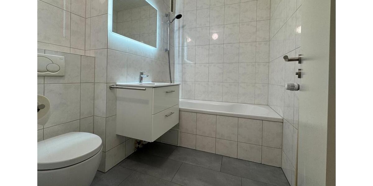 Etagenwohnung Villingen-Schwenningen Schwenningen - 2.5 Zimmer, 67 m&sup2;, 195.000&euro; | Angebot:26757852