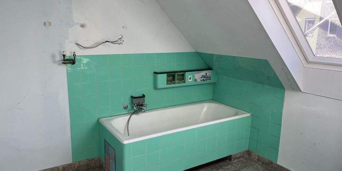 Mehrfamilienhaus, Wohnhaus Tuttlingen - 6 Zimmer, 137 m&sup2;, 389.000&euro; | Angebot:25732041