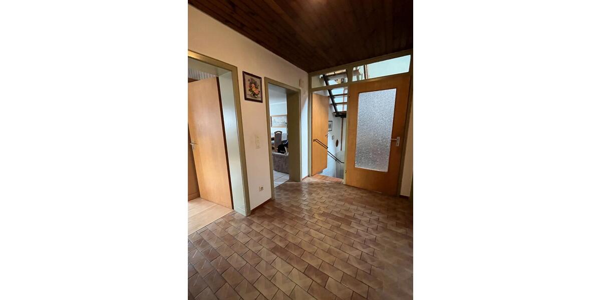 Einfamilienhaus Friedenweiler - 7.5 Zimmer, 185 m&sup2;, 390.000&euro; | Angebot:26958639