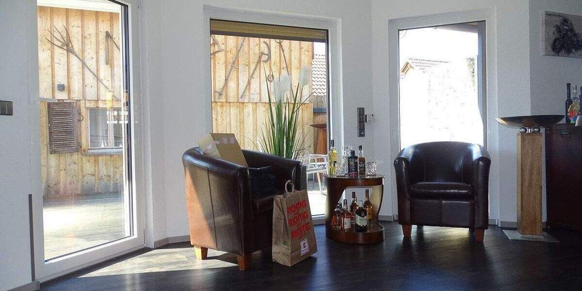 Einfamilienhaus Bad Dürrheim Sunthausen - 8 Zimmer, 229 m&sup2;, 695.000&euro; | Angebot:25671608