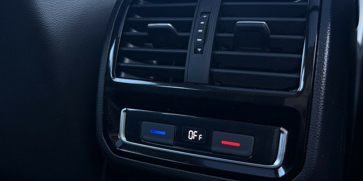 VW Passat Alltrack 2.0 TDI MASSAGE/PANO/NAVI/1.HAND 88.854 km 26.800 &euro; Villingen-Schwenningen 78054