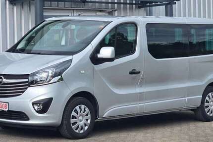 Opel Vivaro 148.000 km 16.990 &euro; Zimmern O. Rottweil 78658