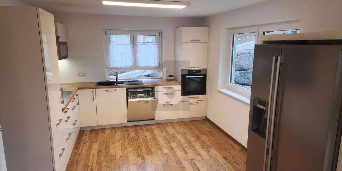 Etagenwohnung Sankt Georgen im Schwarzwald - 4 Zimmer, 108 m&sup2;, 799&euro; | Angebot:25703115