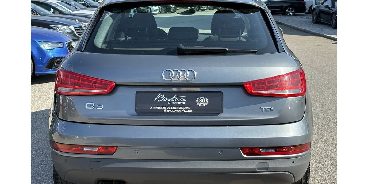 Audi Q3 2.0 TDI Basis NAVIGATION/PDC/AHK/SHZ/1.HAND 112.096 km 16.800 &euro; Villingen-Schwenningen 78054