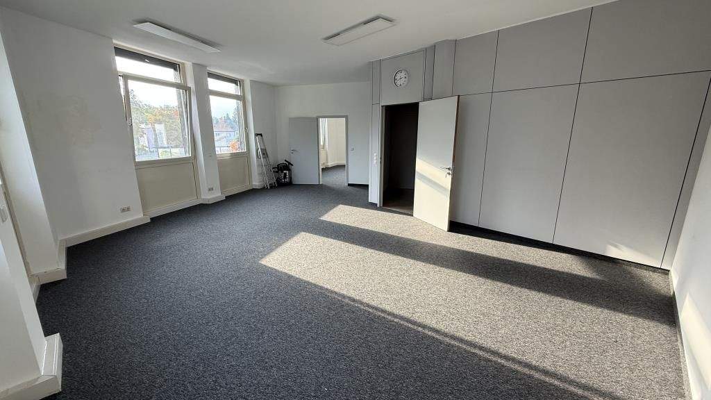 Gewerbeobjekt Villingen-Schwenningen Villingen - 3 Zimmer, 152 m&sup2;, 1.500&euro; | Angebot:25701115
