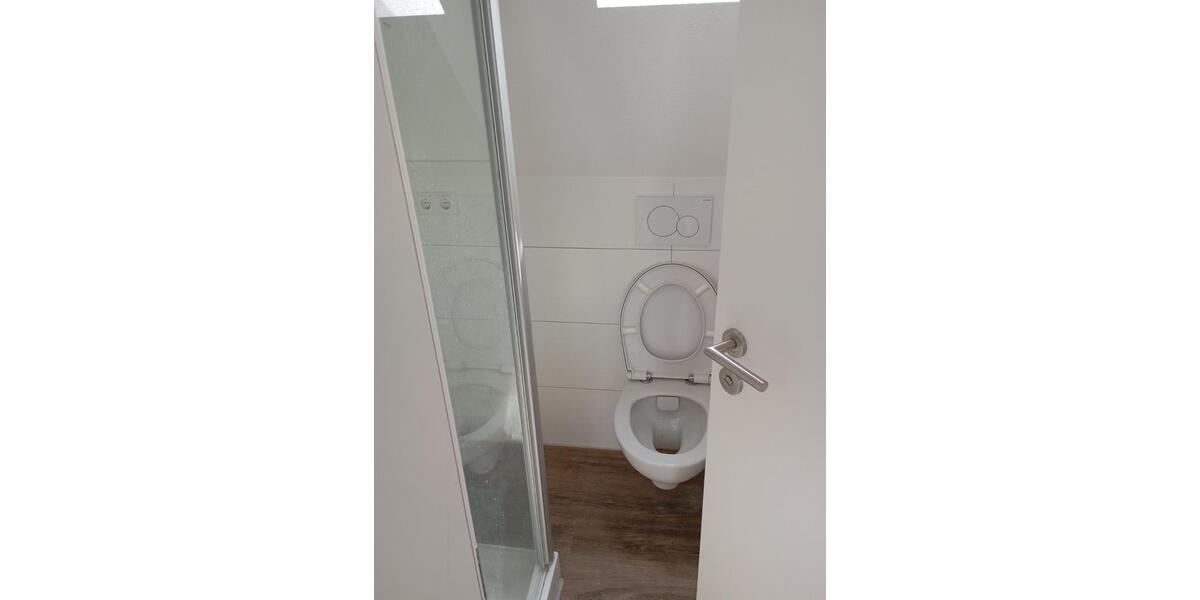 Dachgeschoßwohnung Villingen-Schwenningen Schwenningen - 3 Zimmer, 800&euro; | Angebot:21795335