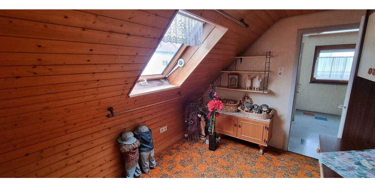 Einfamilienhaus Rottweil-Göllsdorf Göllsdorf - 6 Zimmer, 130 m&sup2;, 300.000&euro; | Angebot:25654264