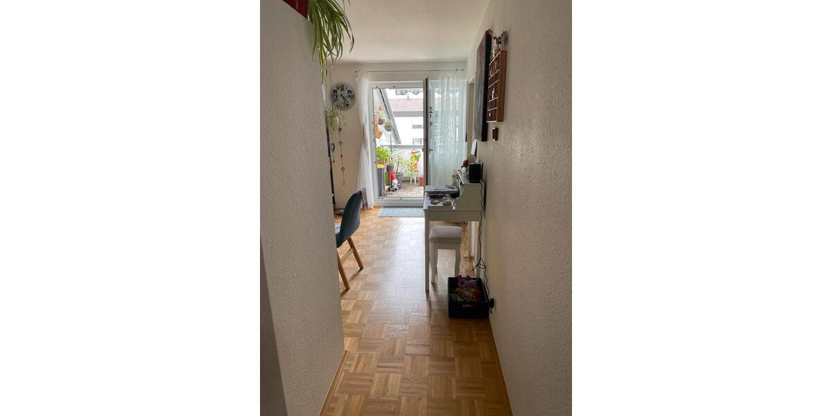Dachgeschoßwohnung Blumberg - 2 Zimmer, 72 m&sup2;, 165.000&euro; | Angebot:26658319