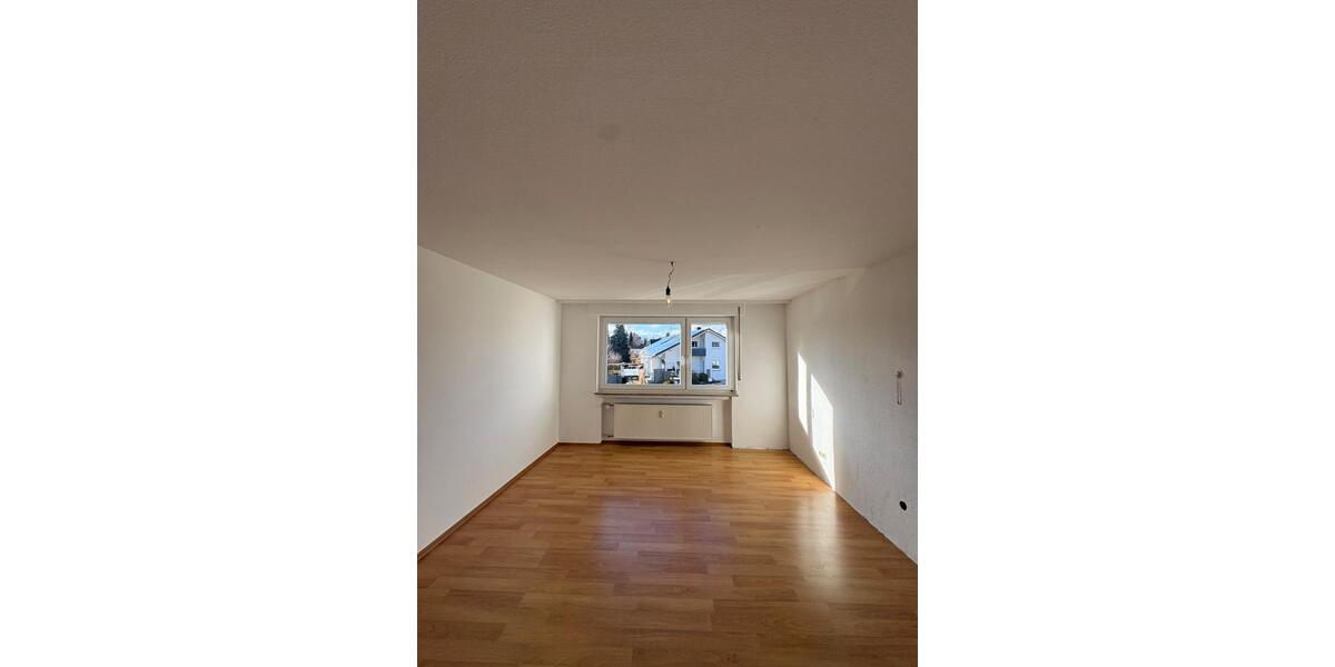 Etagenwohnung Villingen-Schwenningen Schwenningen - 3.5 Zimmer, 90 m&sup2;, 850&euro; | Angebot:24839458