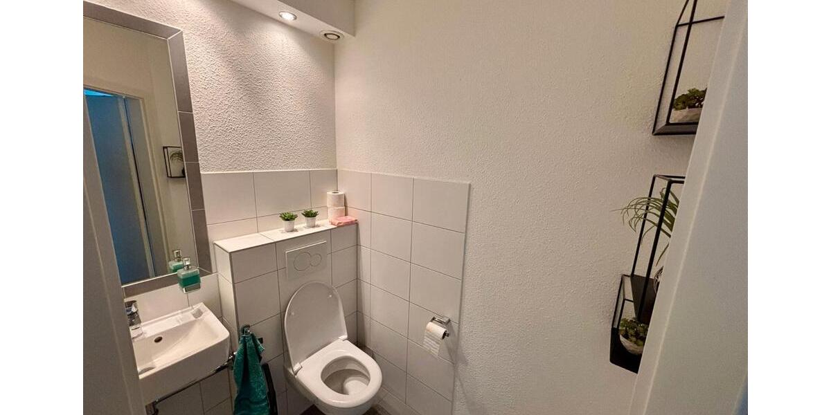 Doppelhaushälfte Villingen-Schwenningen Schwenningen - 5.5 Zimmer, 136 m&sup2;, 459.000&euro; | Angebot:26048202